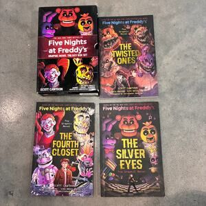 Five Nights Freddy Graphic Novel Trilogy 3 book set Fazbear pizza charlie novel